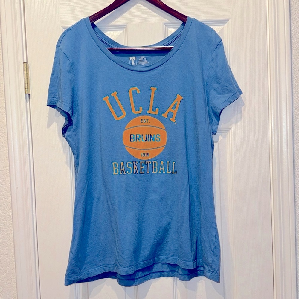 University T, size 2X, Blue with Gold Letters.
